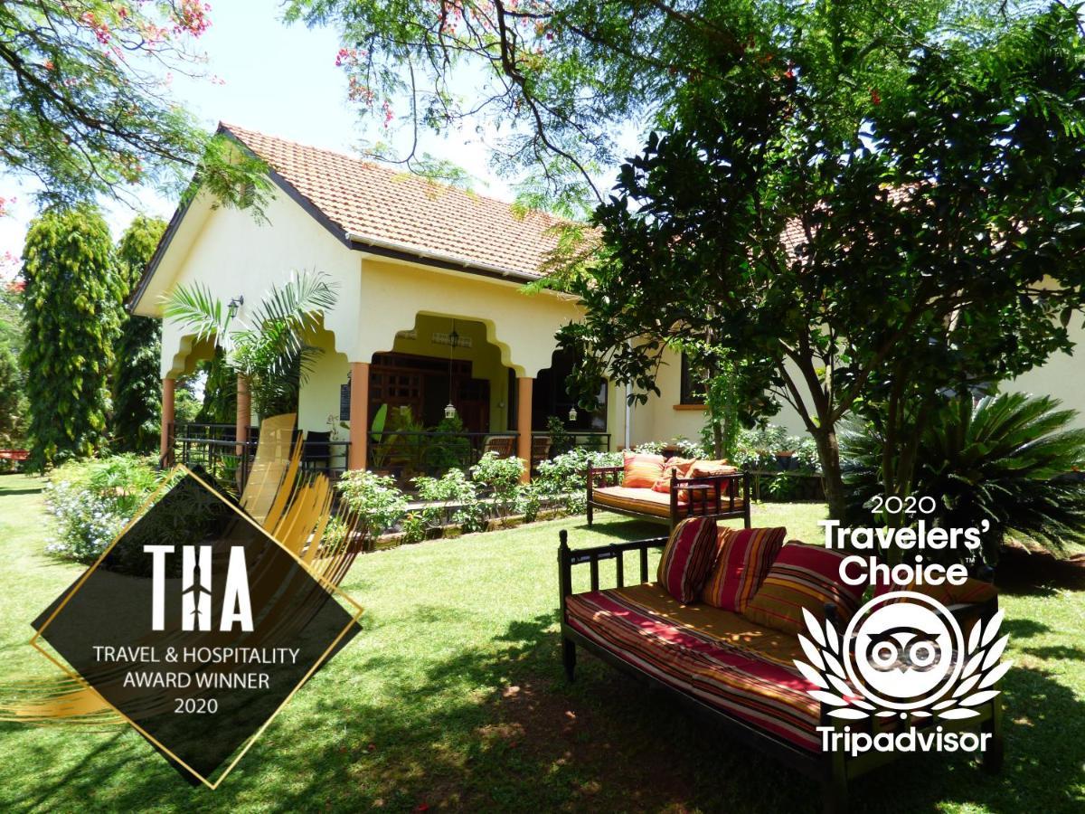 אנטבה Bluemonkey Guesthouse מראה חיצוני תמונה