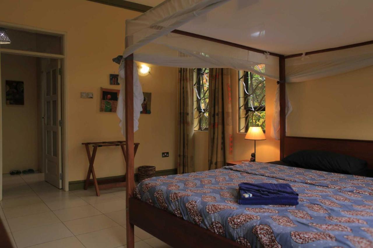 אנטבה Bluemonkey Guesthouse מראה חיצוני תמונה